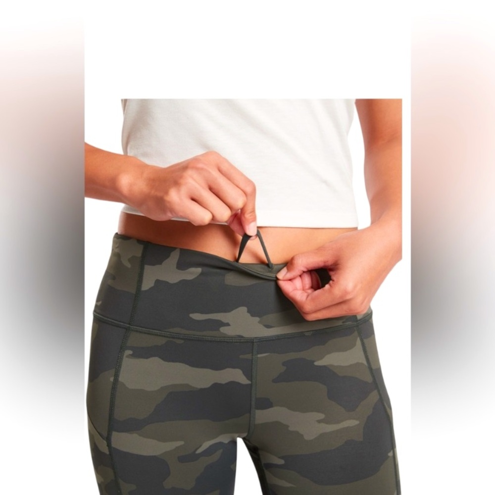 Athleta Camo Contender Leggings Womens XS Athletic Girl